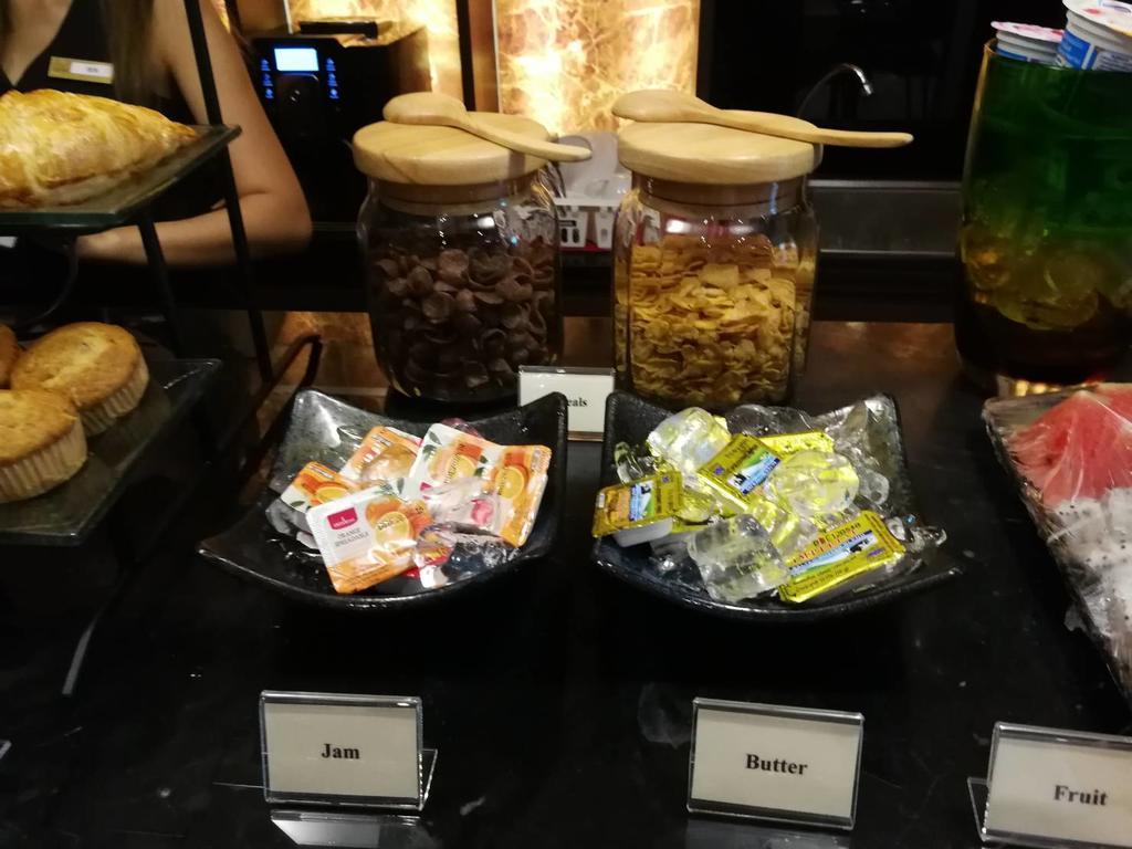 Syama Suite Sukhumvit 20 Bangkok Luaran gambar