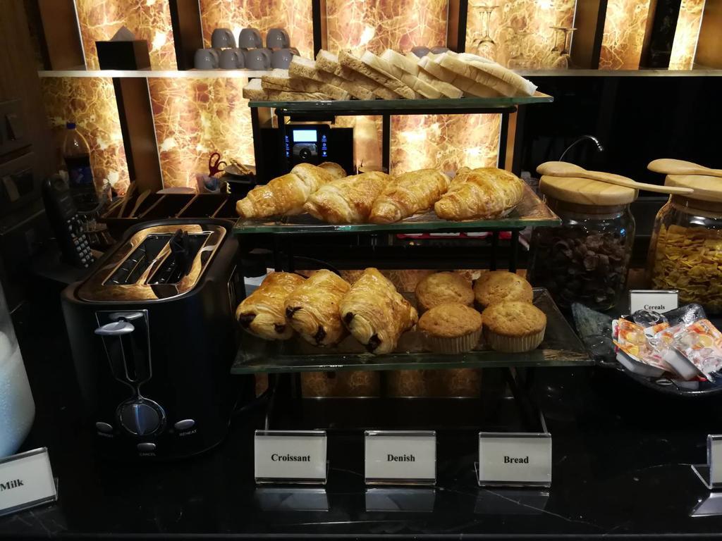 Syama Suite Sukhumvit 20 Bangkok Luaran gambar